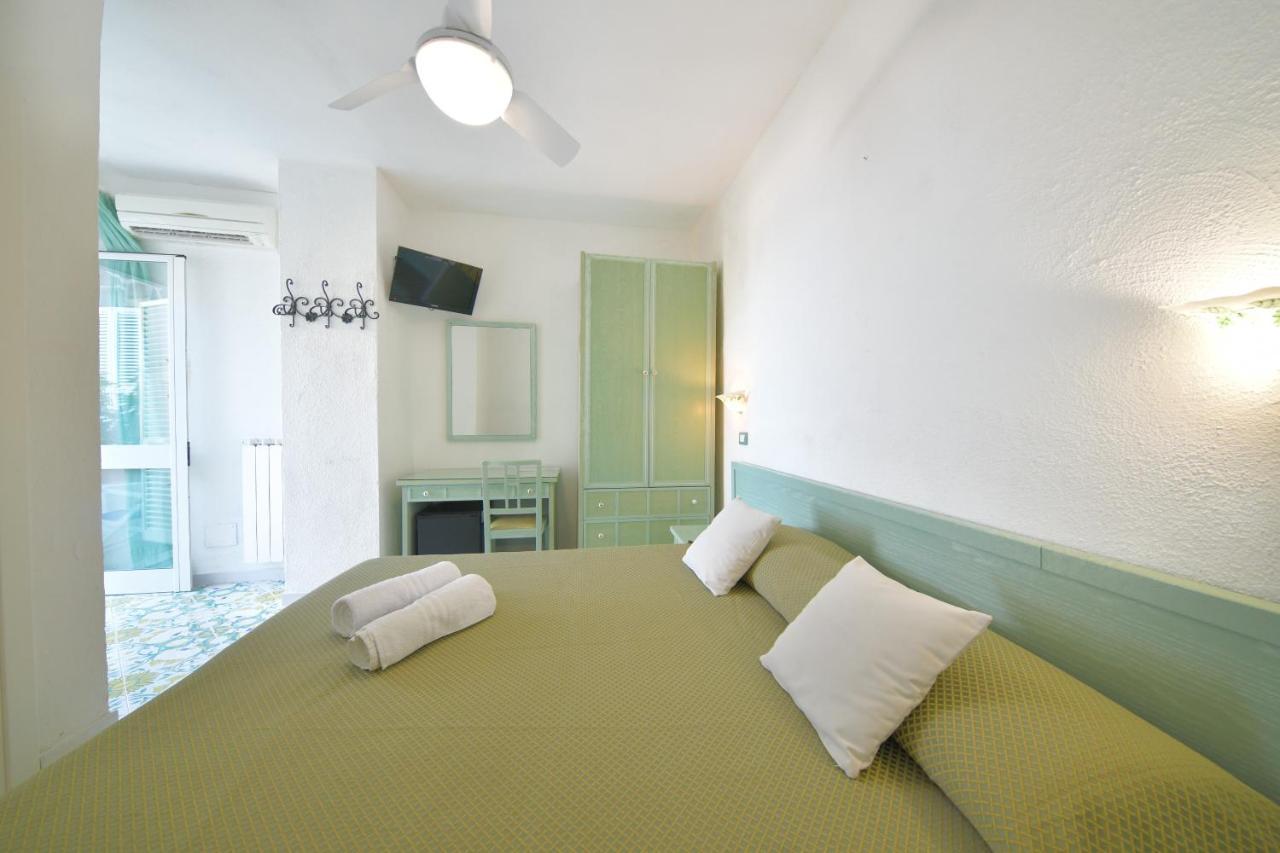 Hotel Parco Cartaromana Иския Екстериор снимка