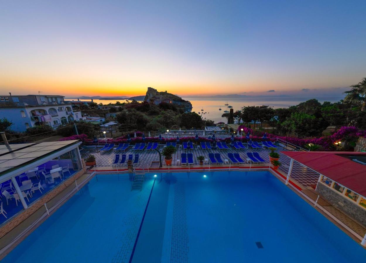 Hotel Parco Cartaromana Иския Екстериор снимка