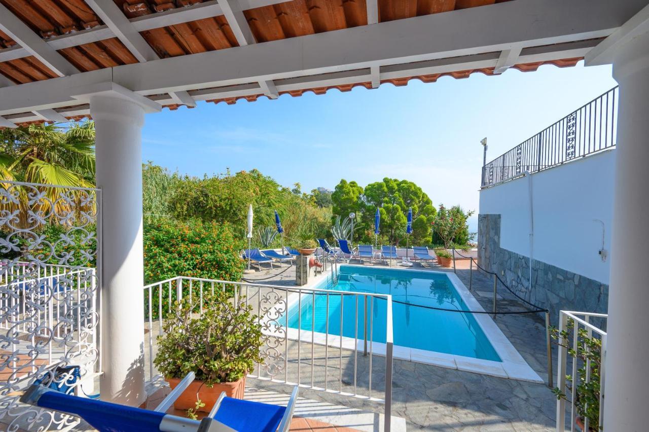Hotel Parco Cartaromana Иския Екстериор снимка