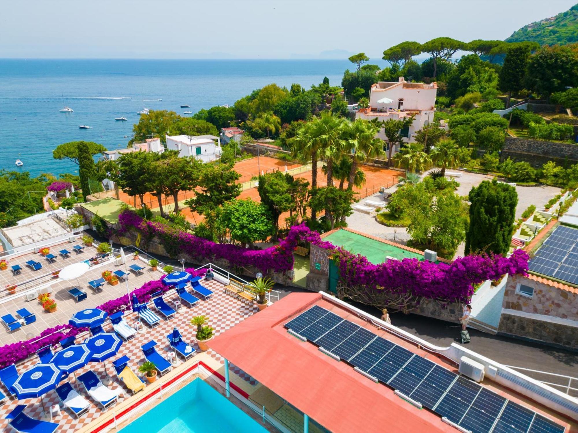 Hotel Parco Cartaromana Иския Екстериор снимка