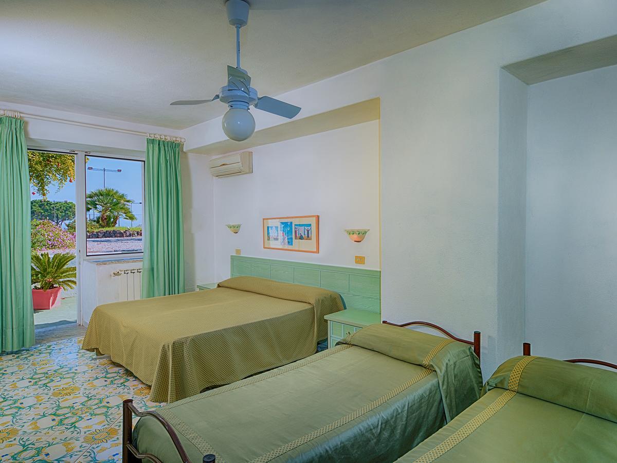 Hotel Parco Cartaromana Иския Екстериор снимка