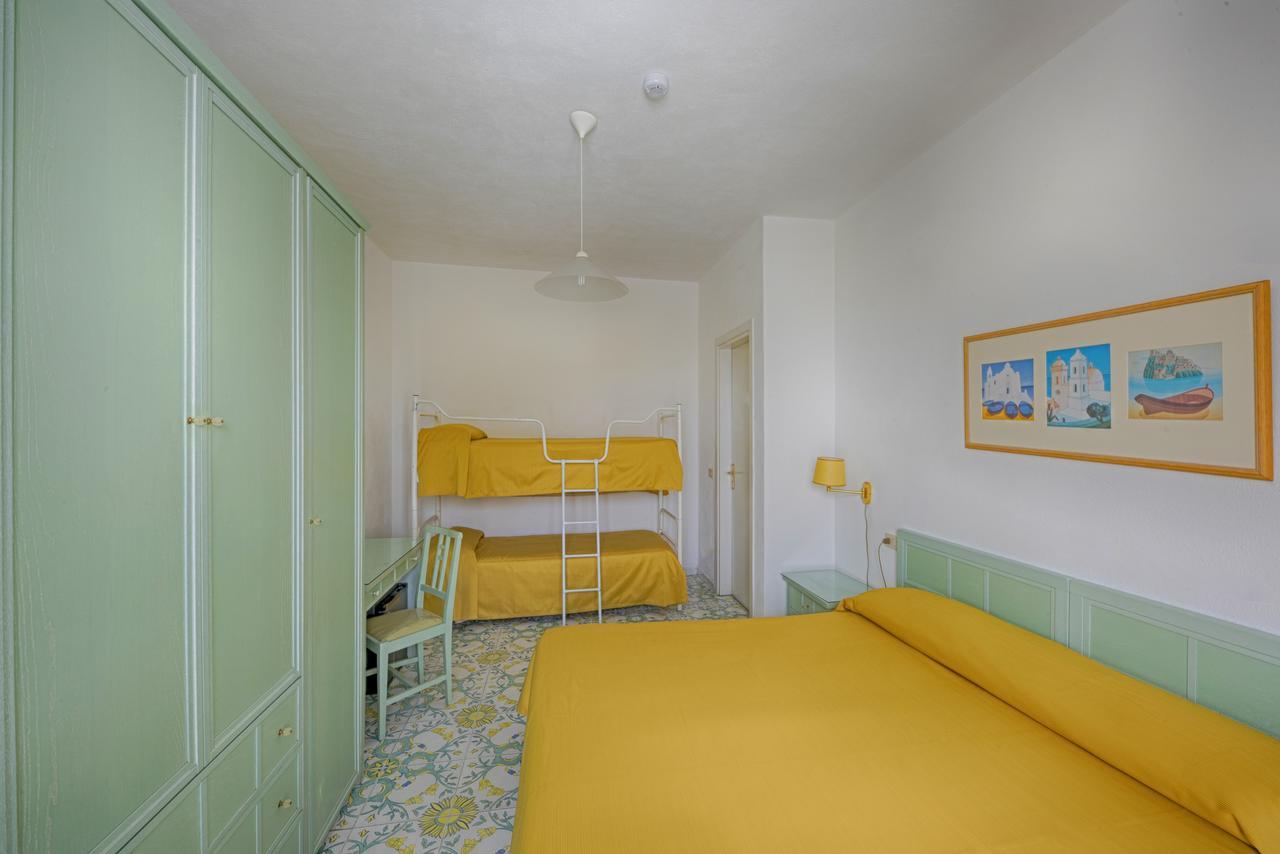 Hotel Parco Cartaromana Иския Екстериор снимка